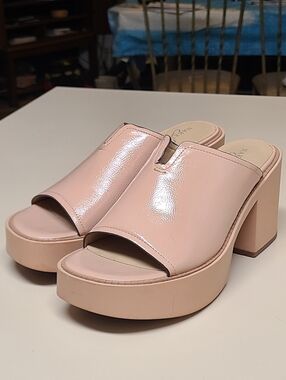 Naked Feet Freja Chunky platform slide sandals size 8